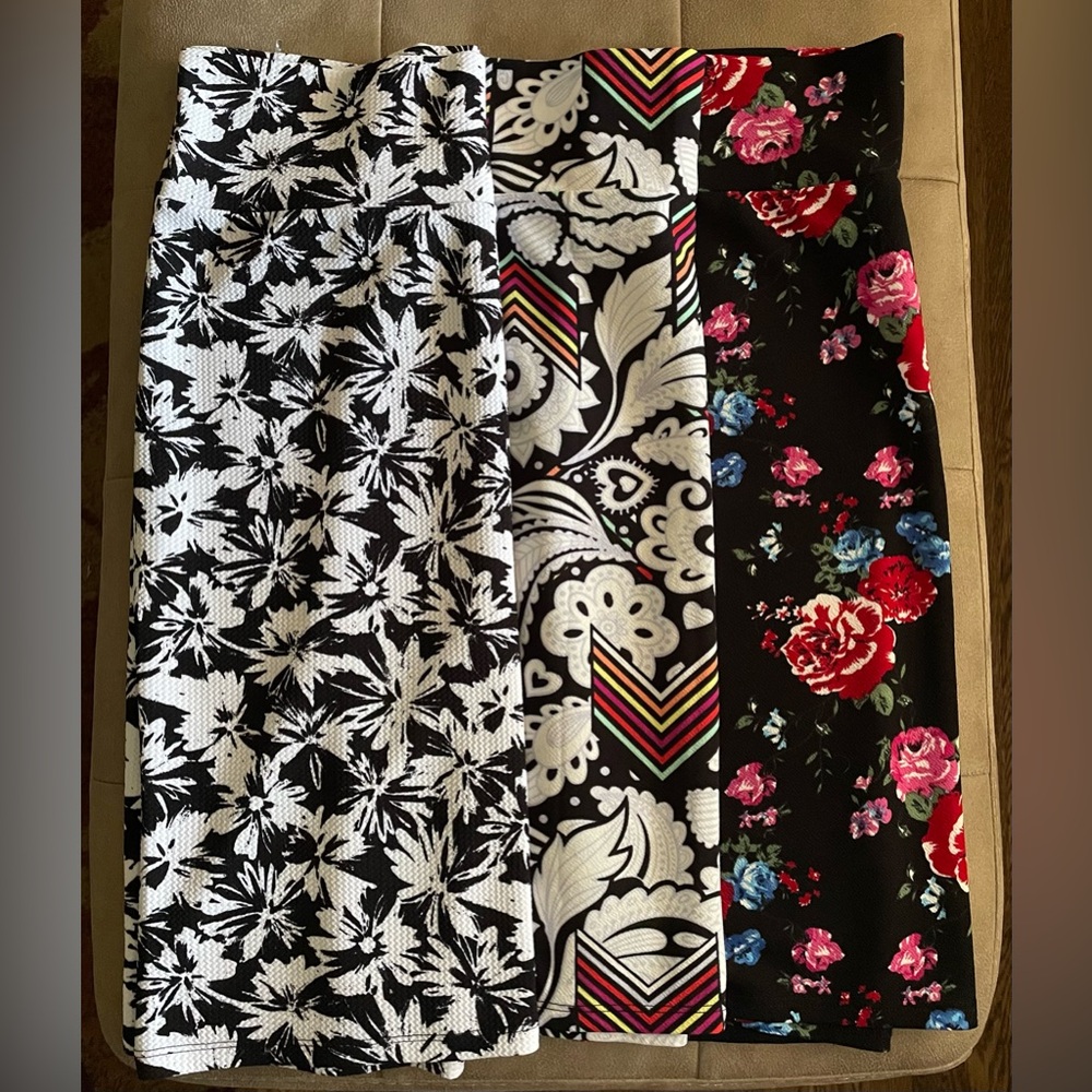 LuLaRoe skirts bundle of 3 Multicolor and various patterns Sz XL waist 16” EUC
